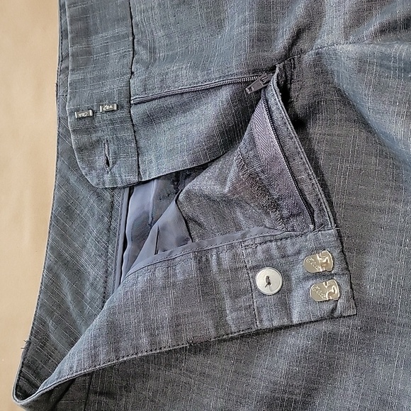 Van Heusen Size 10 Dark Chambray Stretch 10" Inseam Shorts, Like New Condition - Picture 7 of 9